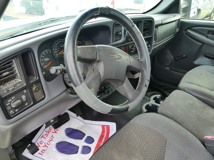 2006-chevrolet-2500hd-image-11