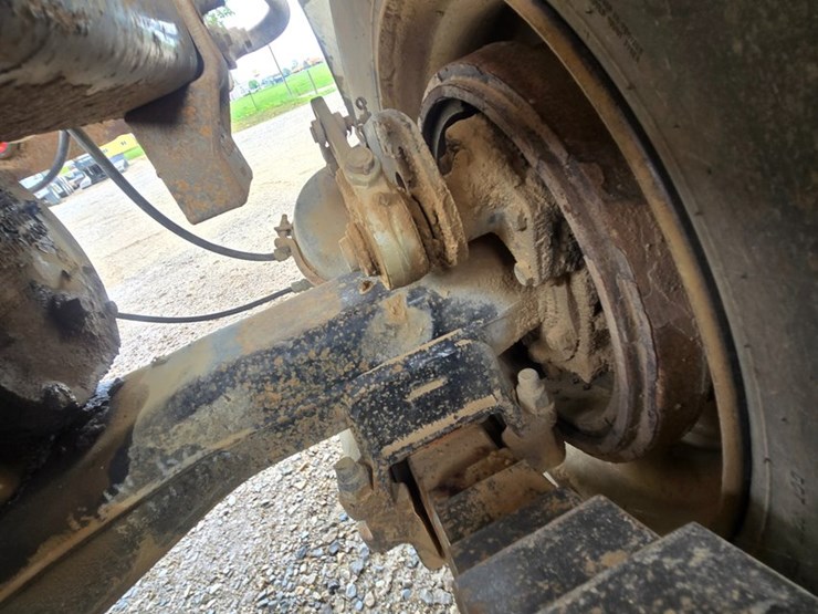 2001-mack-rd688s-image-93