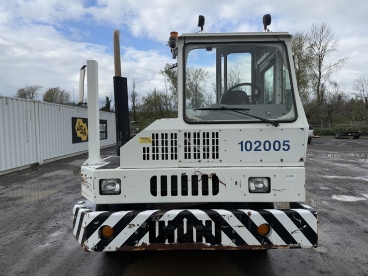 2010-kalmar-ottawa-yard-spotter-truck-image-8