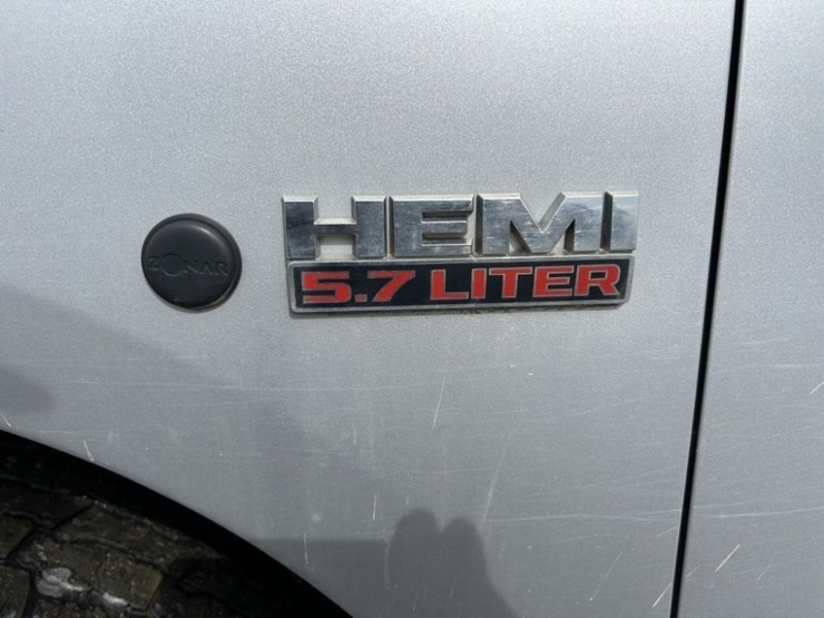 2013-dodge-1500-image-10