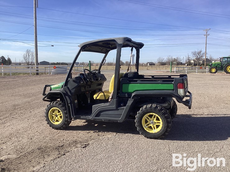 2019-john-deere-gator-image-8