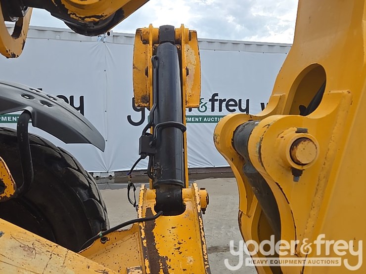 2017-jcb-510-56-image-25