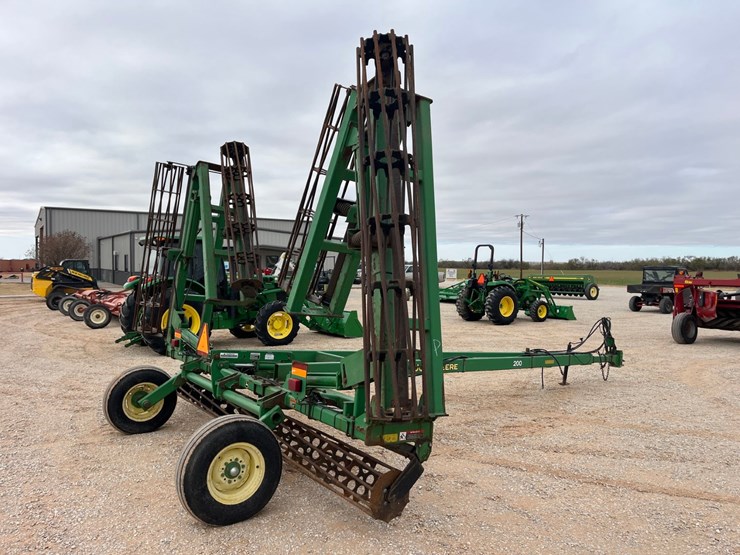 2002-john-deere-200-image-8