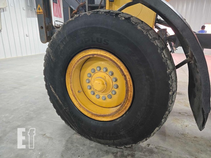 2012-deere-770g-image-29