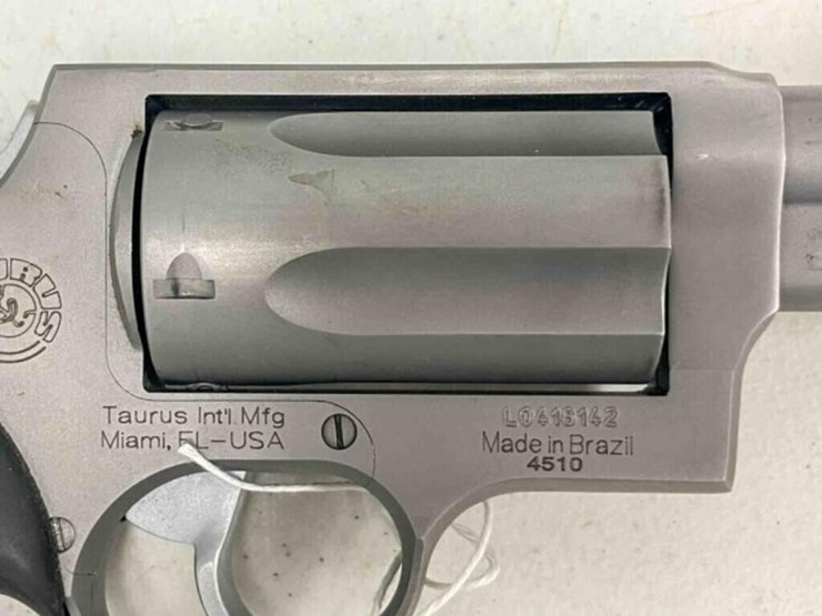 taurus-revolver-image-3