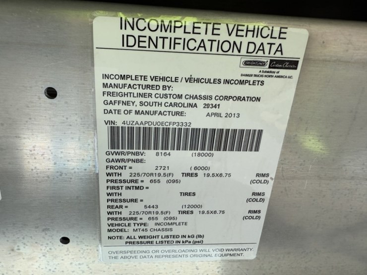 2014-freightliner-mt45-image-24