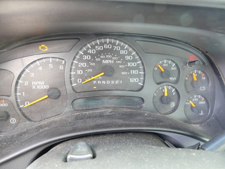 2006-chevrolet-2500hd-image-13