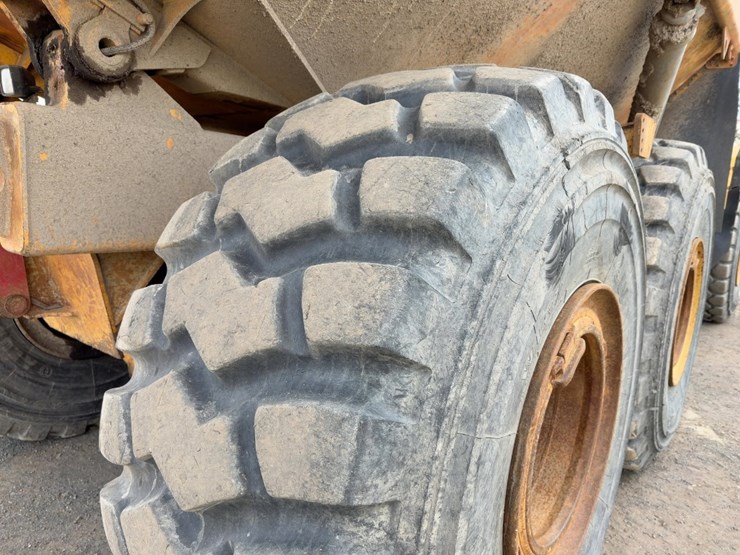 2003-volvo-a40d-image-10