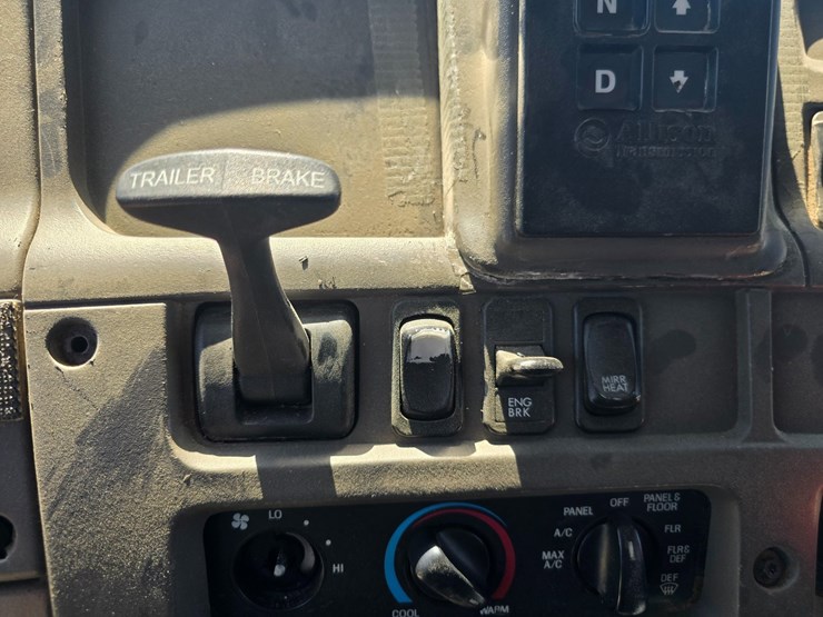 2009-sterling-acterra-image-84