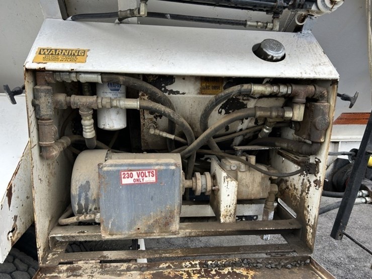 1994-peterbilt-377-image-36