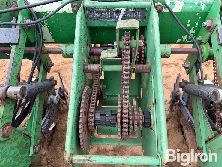 john-deere-7300-image-15