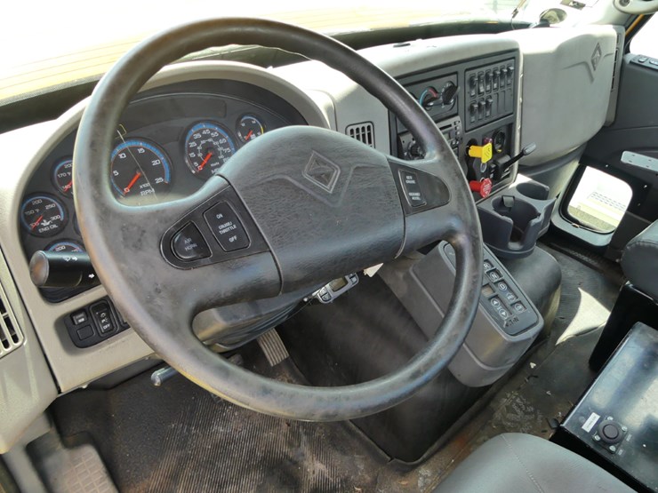 2011-international-13-image-12