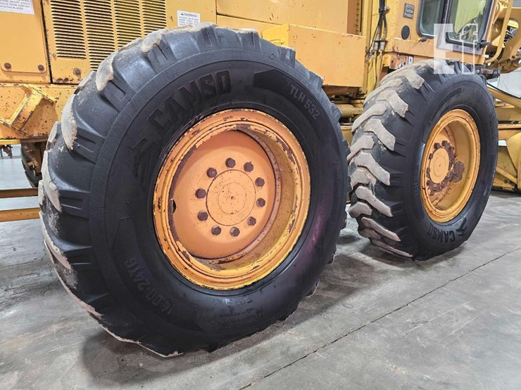 1997-caterpillar-143h-image-26