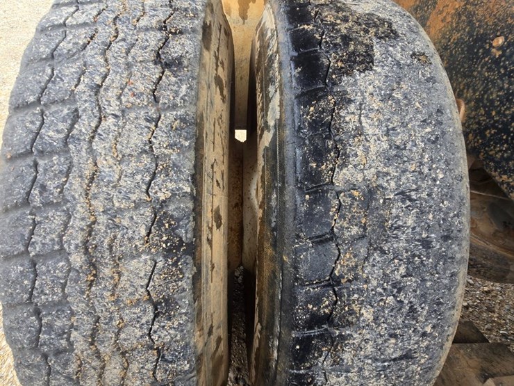 2001-mack-rd688s-image-98