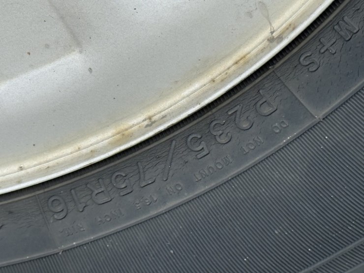 2012-chevrolet-colorado-image-16