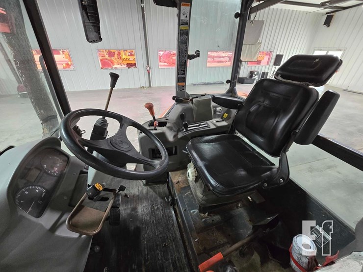 2012-kubota-m108s-image-15