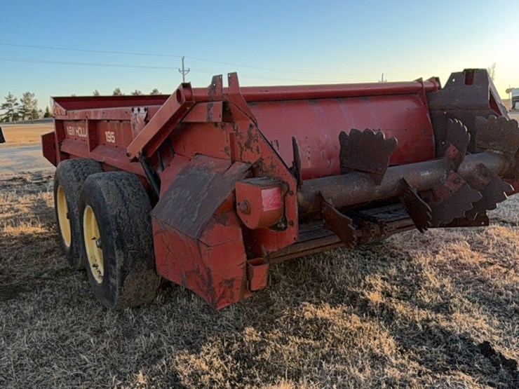 new-holland-195-image-16