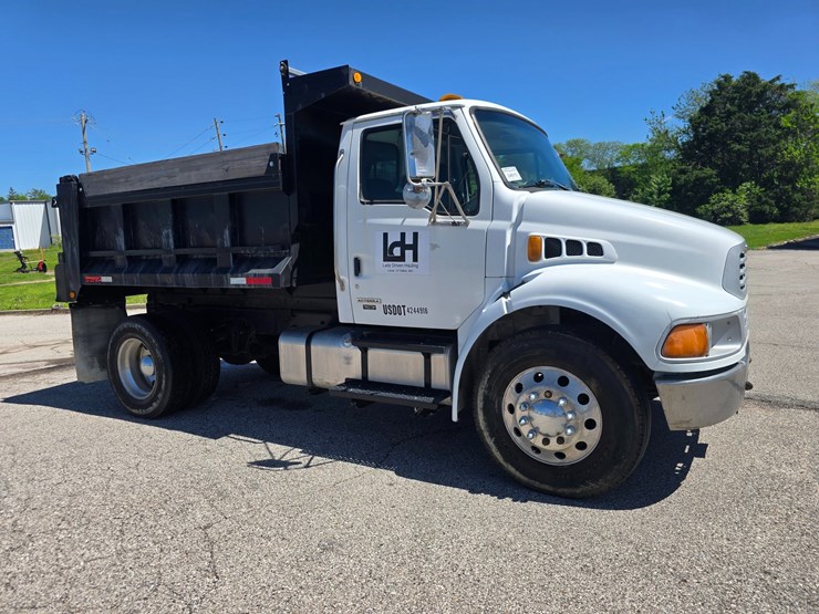 2009-sterling-acterra-image-23