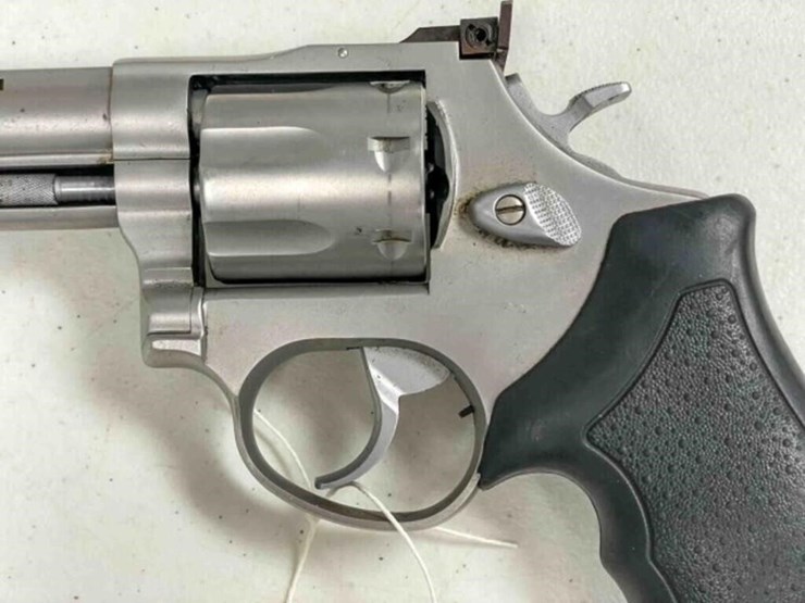 taurus-revolver-image-3