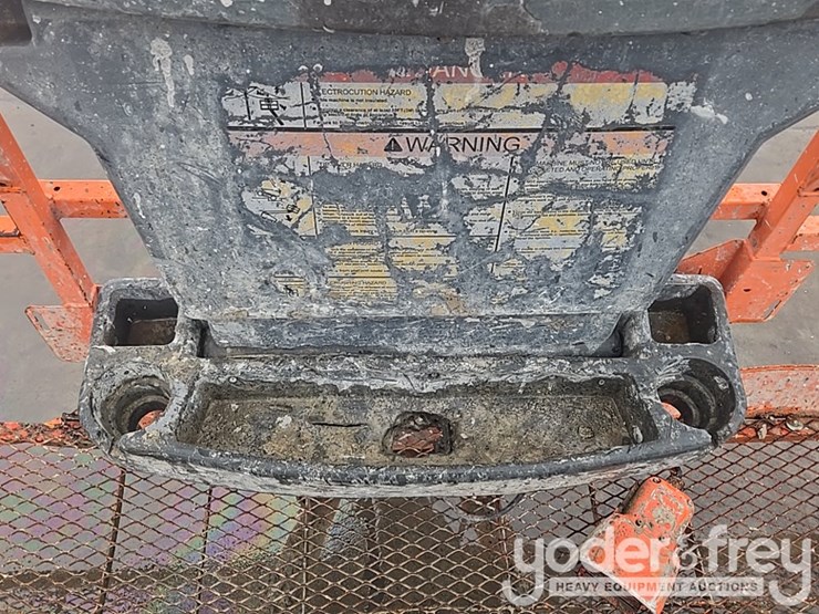 2008-jlg-400s-image-30