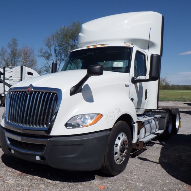 2020 INTERNATIONAL LT