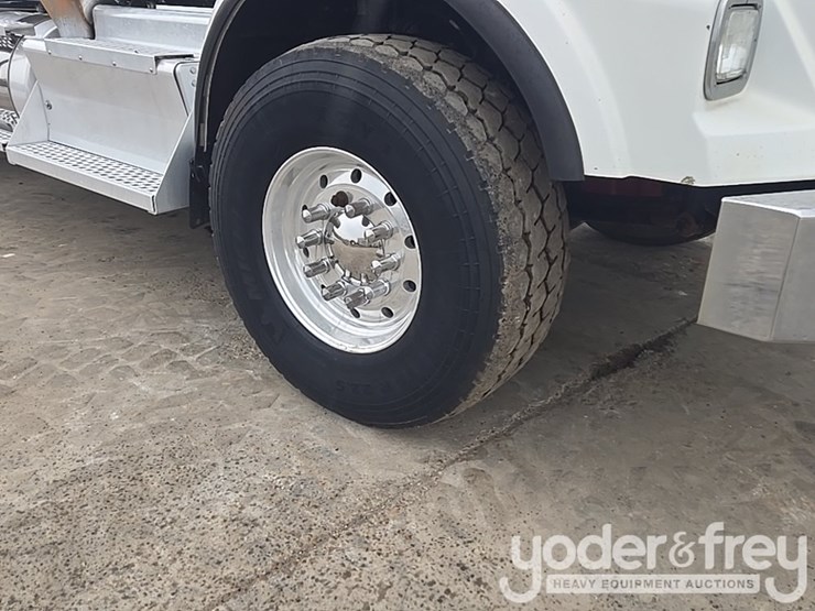 2014-kenworth-t800-image-20