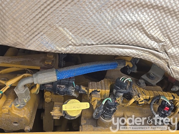 2019-caterpillar-d6-lgp-image-54