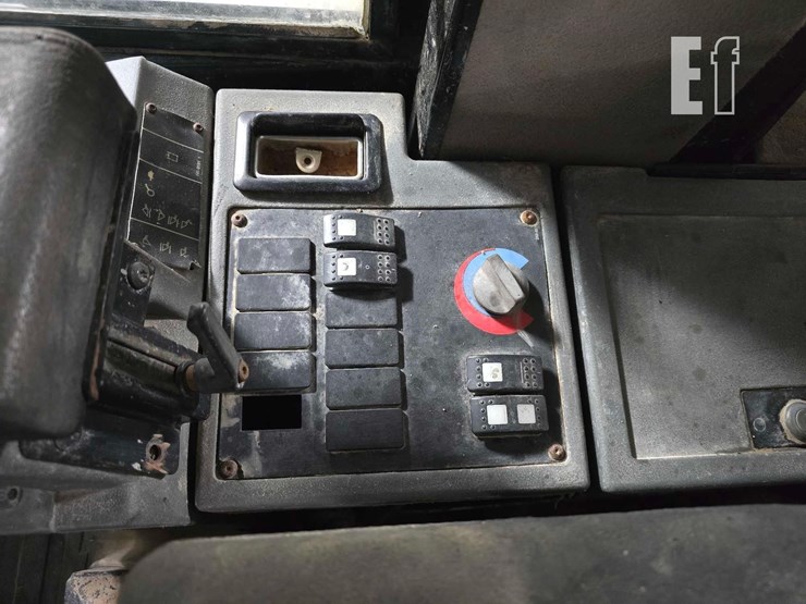 2006-caterpillar-938g-image-20