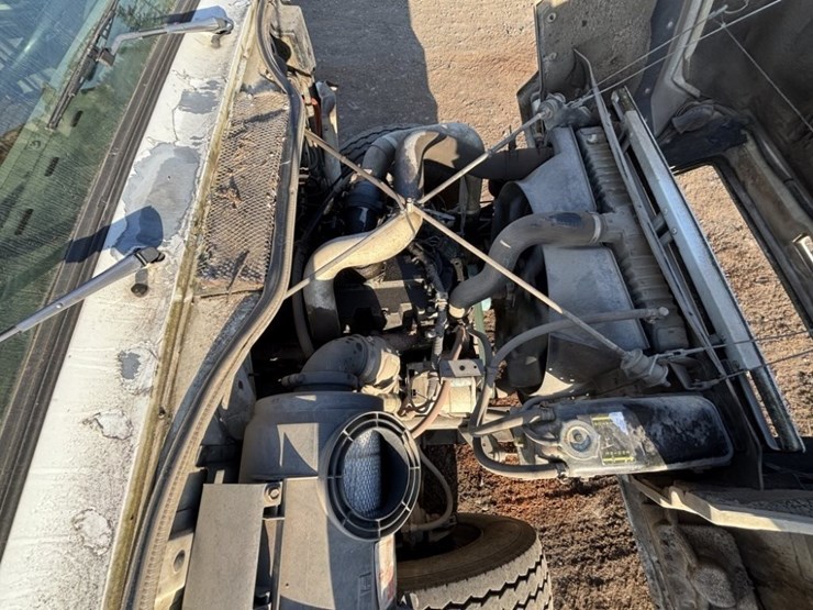 1994-international-4700-image-18