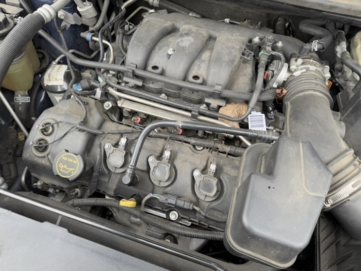 2017-ford-explorer-image-12