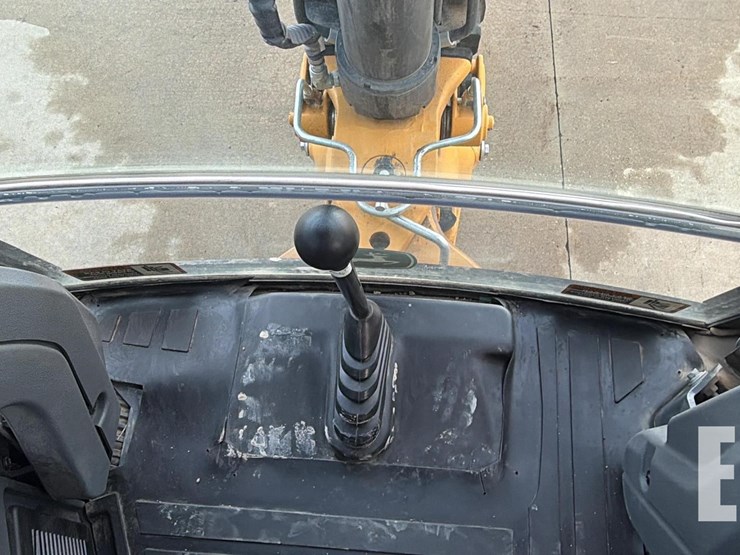 2023-deere-320-p-tier-image-19