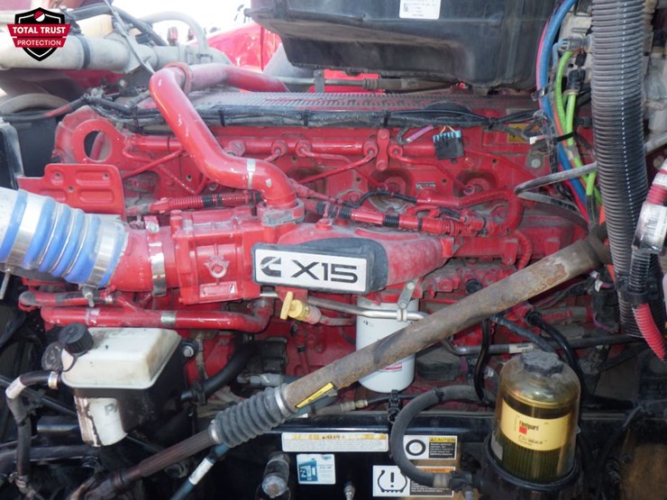 2022-peterbilt-567-image-25