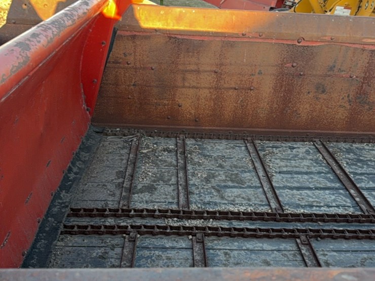 new-holland-195-image-37