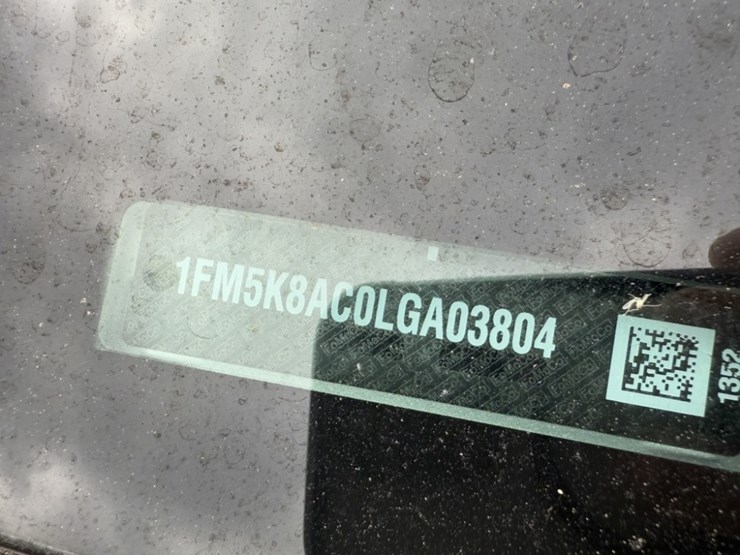 2020-ford-explorer-image-9