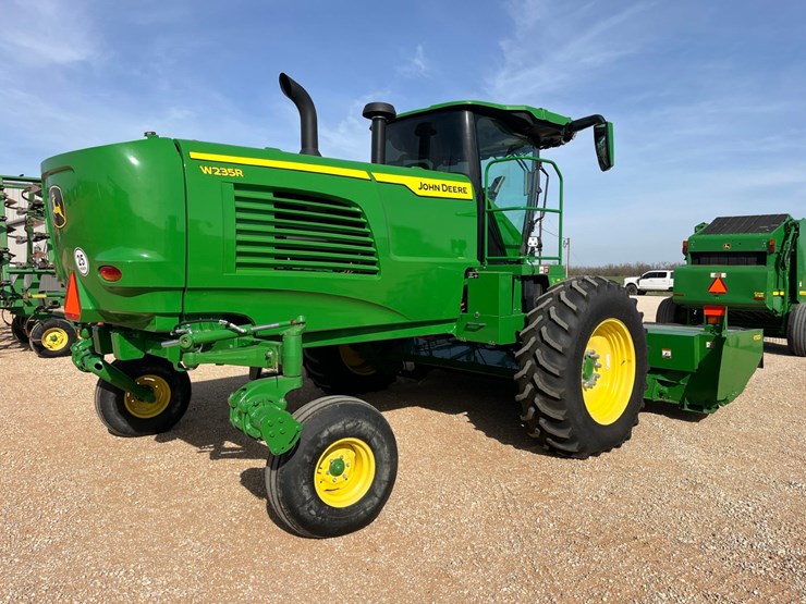 2023-john-deere-w235r-image-18