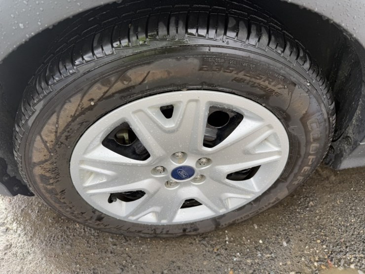 2016-ford-escape-image-15