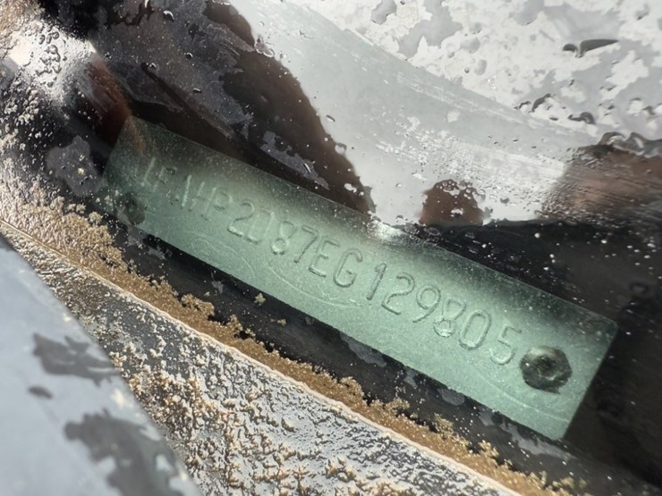 2014-ford-taurus-sedan-image-9