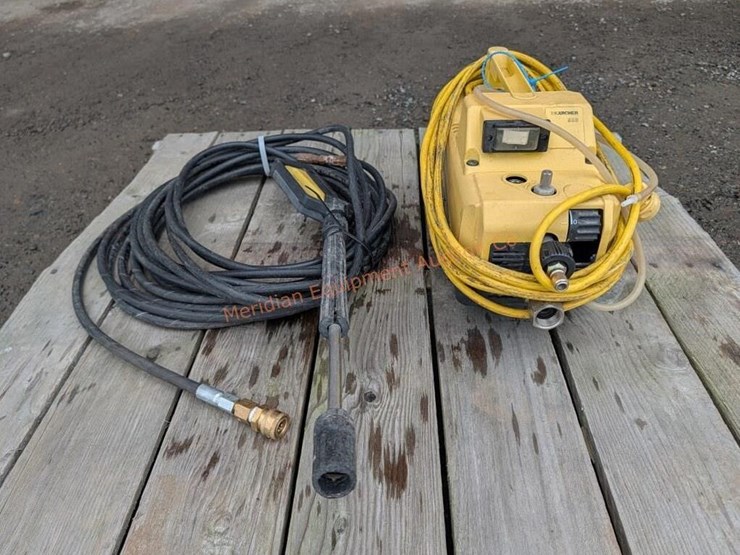 karcher-electric-pressure-washer-image-1