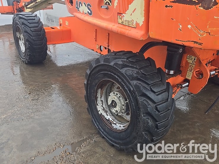 2008-jlg-400s-image-18