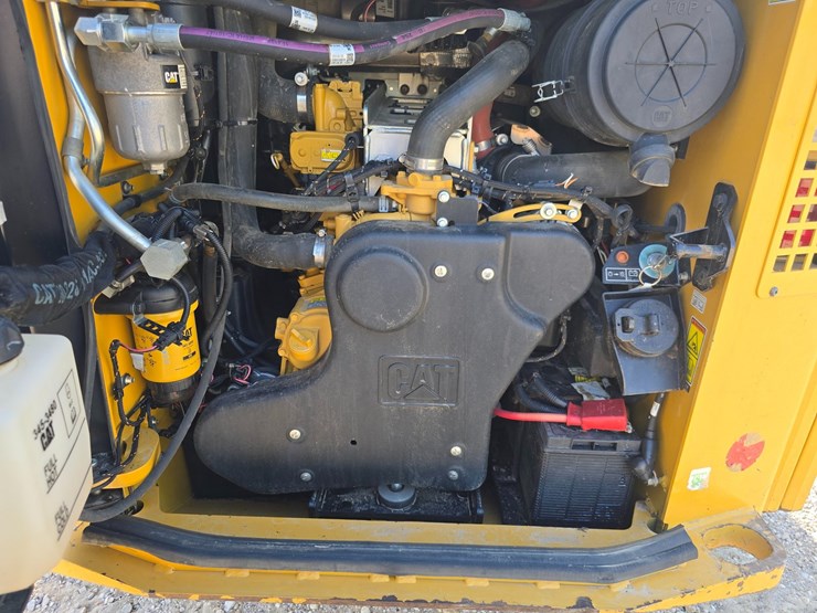 2023-caterpillar-299d3-xe-image-55