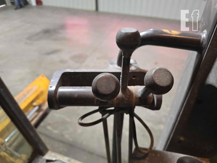 2004-volvo-g740b-image-22