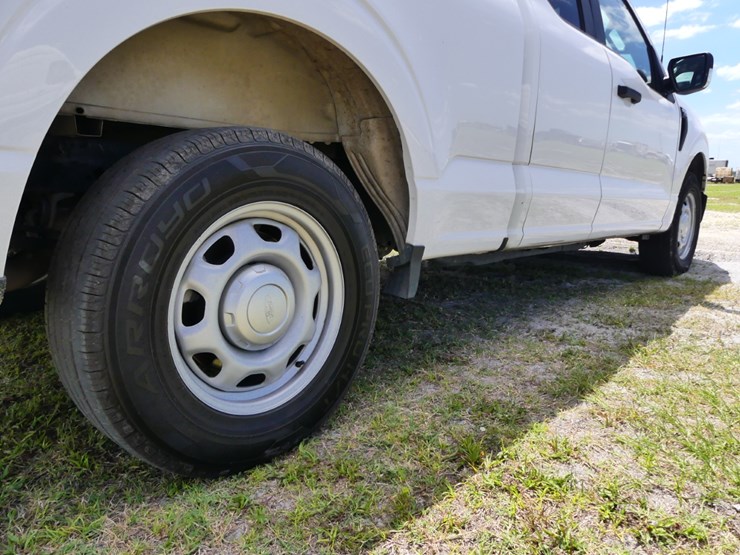 2021-ford-f150-xl-image-7