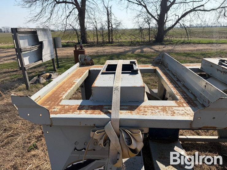 2004-crustbuster-speed-king-90725300-seed-tender-image-14