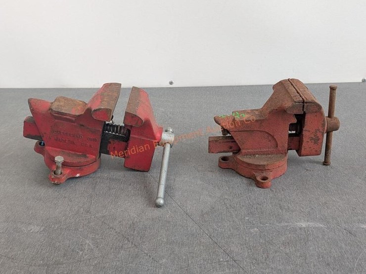 2--small-columbia-bench-vises-image-1