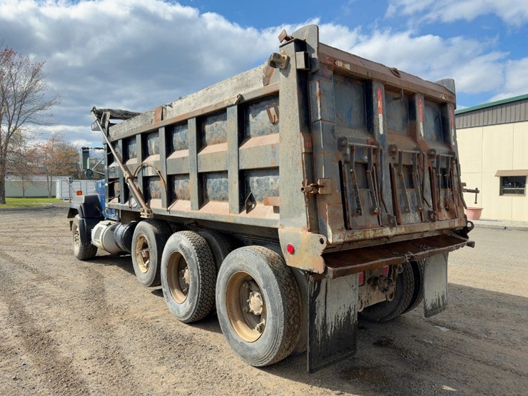 2000-mack-rd688s-image-3