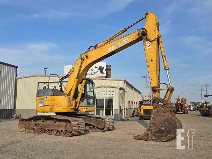 komatsu-pc228us-lc-3n0-image-2