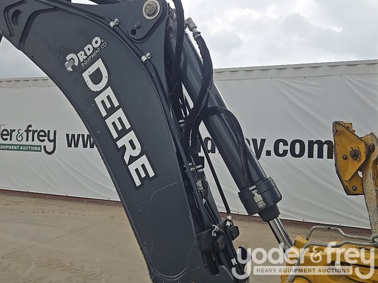 2021-deere-310sl-image-46