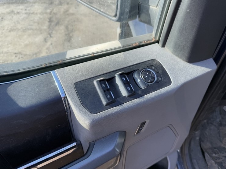 2017-ford-f150-xlt-image-27