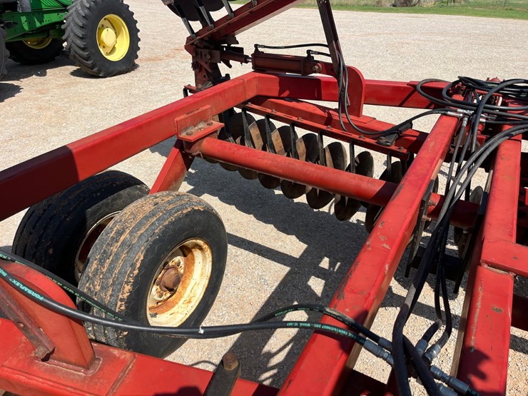 case-ih-3800-image-14