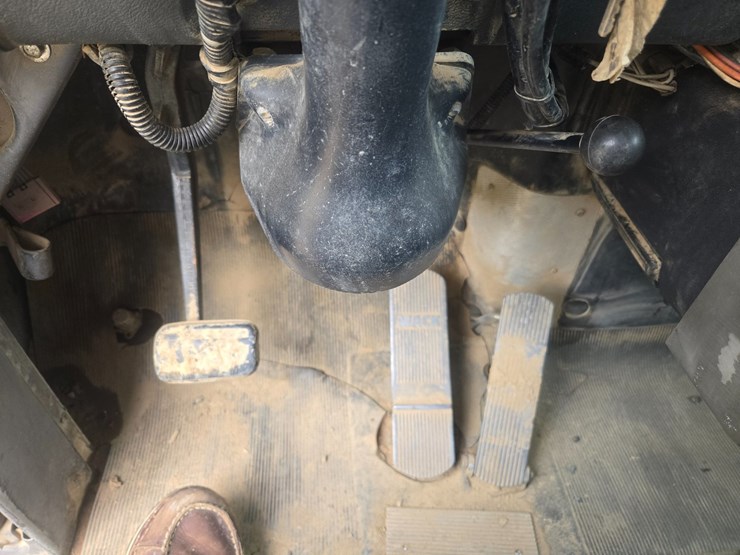 1996-mack-rd690s-image-71